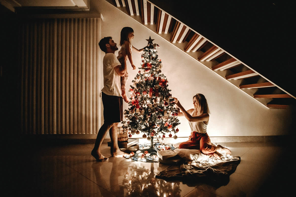 Tips & Tricks To Keeping Joyful This Holiday Season