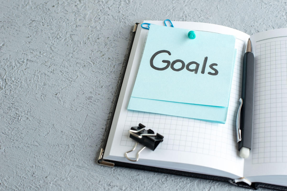 Four Tips to Set Goals that Help You Grow in Life