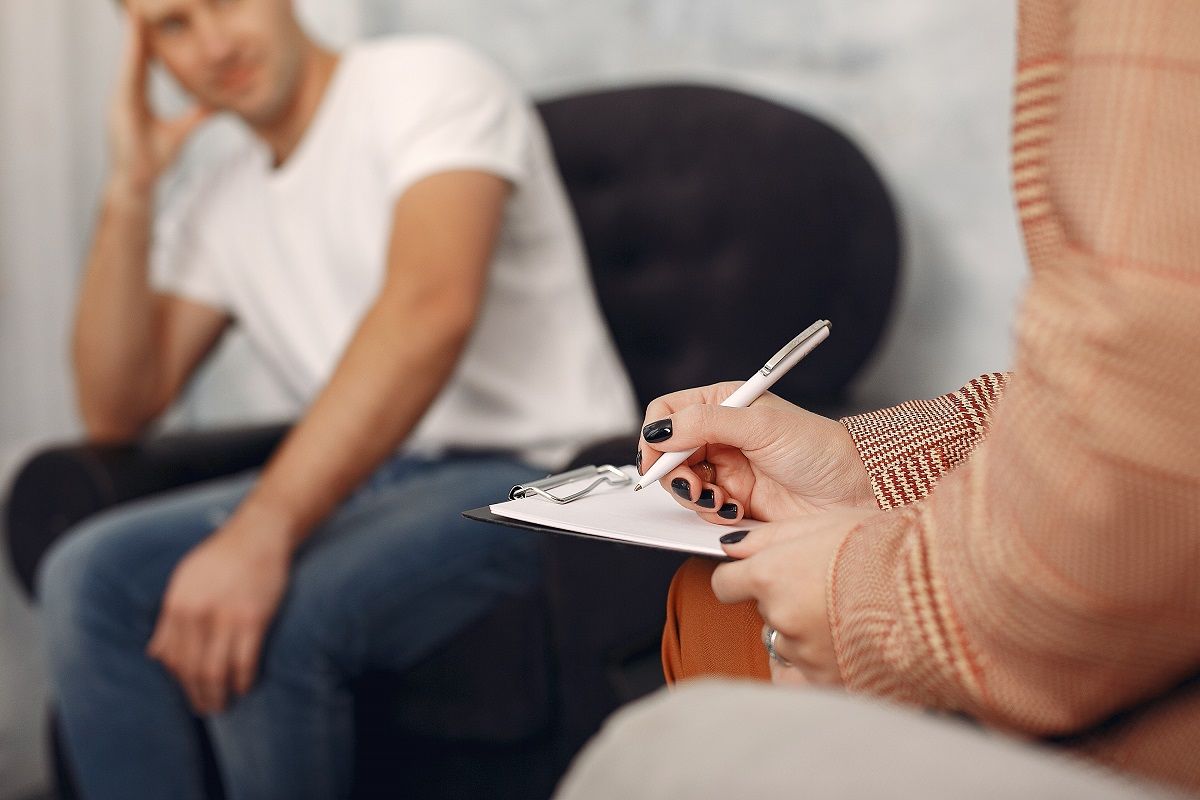 Four Tips to Find the Right Men's Therapist for Your Needs