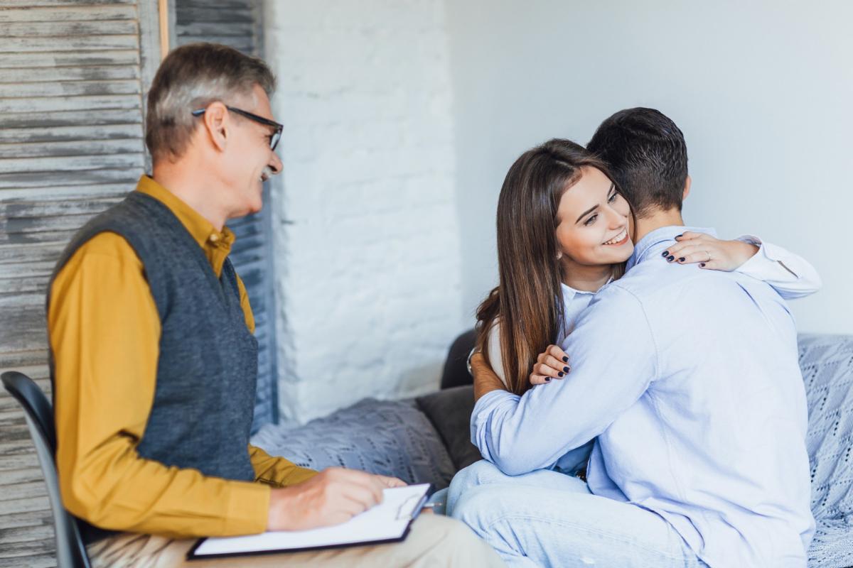 Couples Counseling Helps Improve Communication