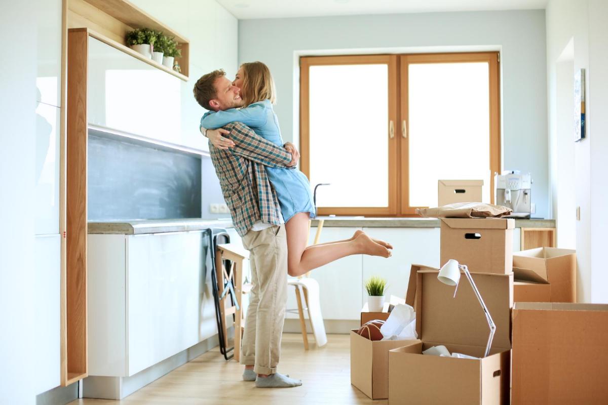 4 Ways to Cope with the Stress of Moving to a New Home