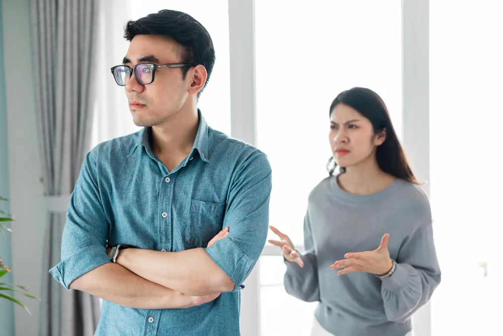 Loving Someone Who Pulls Away: How to Stay Close to an Avoidant Partner