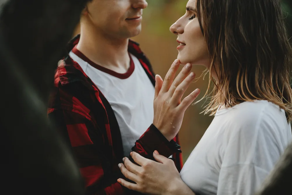 How to Be Vulnerable in Your Relationship (Without Losing Yourself)